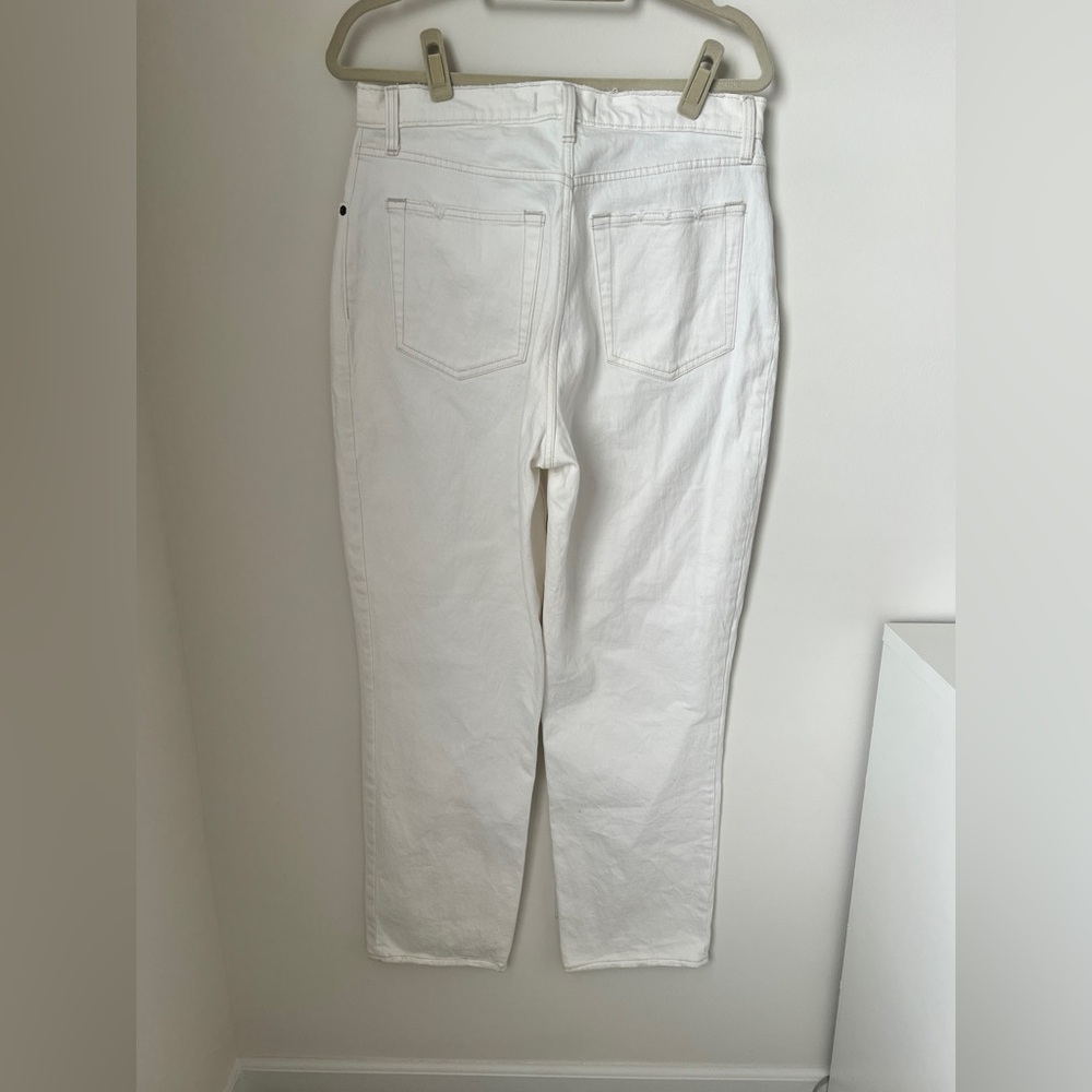 Abercrombie Curve Love ’90s Straight Ultra High Rise White Jeans Size 31/12R - Picture 2 of 4